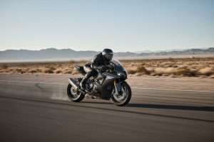 Découvrir la moto la plus rapide du monde : records et limites